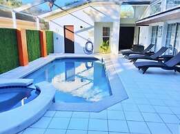 Sunrise Villa 3 Bedroom Home by Redawning