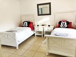 Sunrise Villa 3 Bedroom Home by Redawning