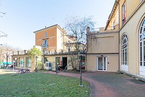 HouSmart San Mamolo 6