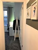 Stylish Modern 3-bed House nr Manchester City ctr