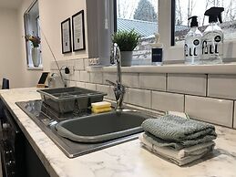 Stylish Modern 3-bed House nr Manchester City ctr