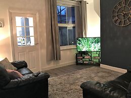 Stylish Modern 3-bed House nr Manchester City ctr
