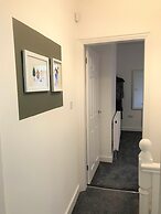 Stylish Modern 3-bed House nr Manchester City ctr