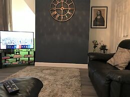 Stylish Modern 3-bed House nr Manchester City ctr