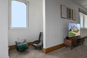 The Grand Castle Apartments