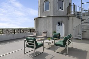 The Grand Castle Apartments