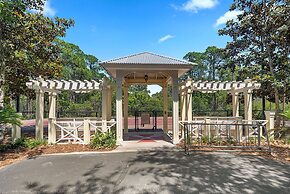 Martinique - Lite House II by ALBVR