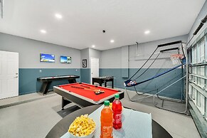 Golf Hideaway With Lake View! Modern Decor and Game Room With Multiple