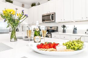 Golf Hideaway With Lake View! Modern Decor and Game Room With Multiple