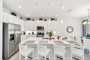 Golf Hideaway With Lake View! Modern Decor and Game Room With Multiple