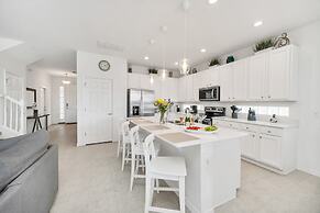 Golf Hideaway With Lake View! Modern Decor and Game Room With Multiple