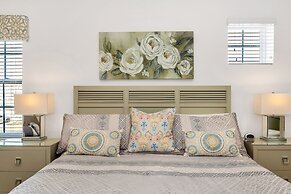 Golf Hideaway With Lake View! Modern Decor and Game Room With Multiple