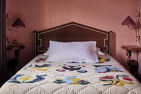 Ulysses, an Ash Hotel