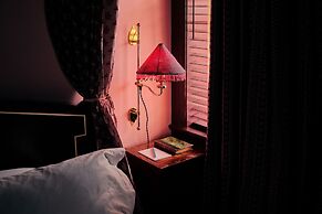 Ulysses, an Ash Hotel