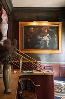 Ulysses, an Ash Hotel