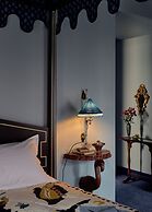 Ulysses, an Ash Hotel