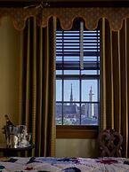 Ulysses, an Ash Hotel