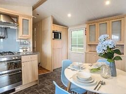 Tegfryn Bach