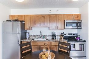 Tower 2 Suite 3709 - QQP by Koko Resort Vacation Rentals