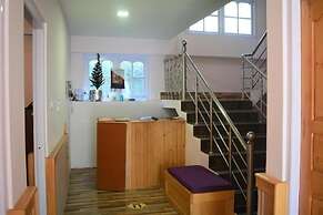 Rufina Lachung De'Crown