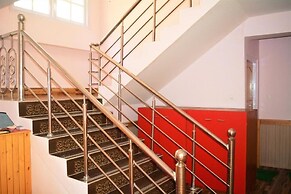 Rufina Lachung De'Crown