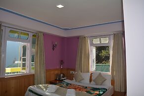 Rufina Lachung De'Crown