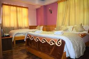 Rufina Lachung De'Crown