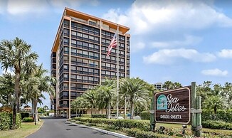 Sea Isles Bonita Beach 2 Bedroom Condo by Redawning