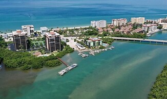 Sea Isles Bonita Beach 2 Bedroom Condo by Redawning