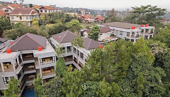 Atsuka Hill View 8BR Vila with Private Heated Pool