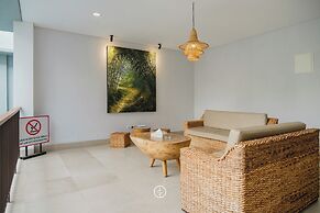 Atsuka Hill View 8BR Vila with Private Heated Pool