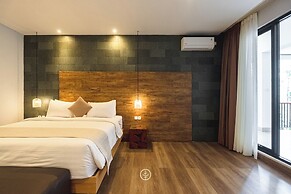 Atsuka Hill View 8BR Vila with Private Heated Pool