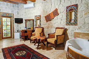Nova Cave Hotel