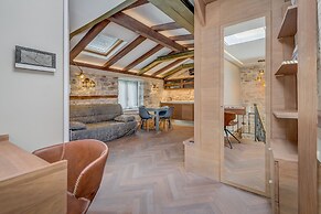 Split Palace Luxury Retreat