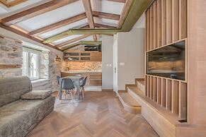 Split Palace Luxury Retreat