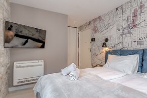 Split Palace Luxury Retreat