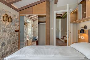 Split Palace Luxury Retreat