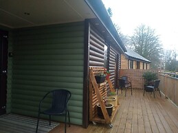 Charming Lodge,cosy, Comfortable,ideal Location