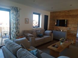 Charming Lodge,cosy, Comfortable,ideal Location