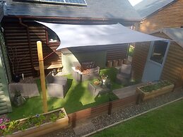 Charming Lodge,cosy, Comfortable,ideal Location