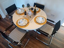 Charming Lodge,cosy, Comfortable,ideal Location