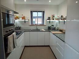 Charming Lodge,cosy, Comfortable,ideal Location