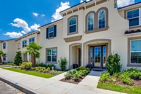 Orlando Newest Resort Community Town Home 5 Bedroom Townhouse by Redaw