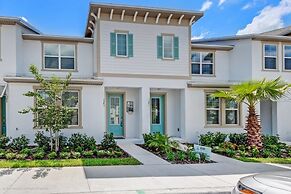 Orlando's Newest Resort Community Town Home 4 Bedroom Townhouse by Red