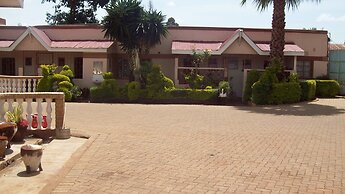 Simba Village Relax Inn