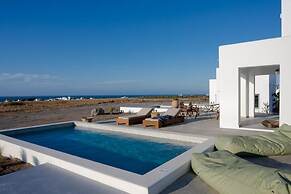 Oia Kissiri - private pool Villas