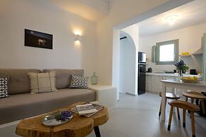 Oia Kissiri - private pool Villas