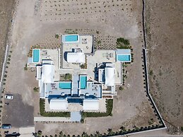 Oia Kissiri - private pool Villas