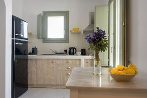 Oia Kissiri - private pool Villas