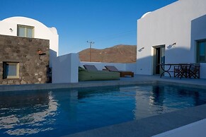 Oia Kissiri - private pool Villas